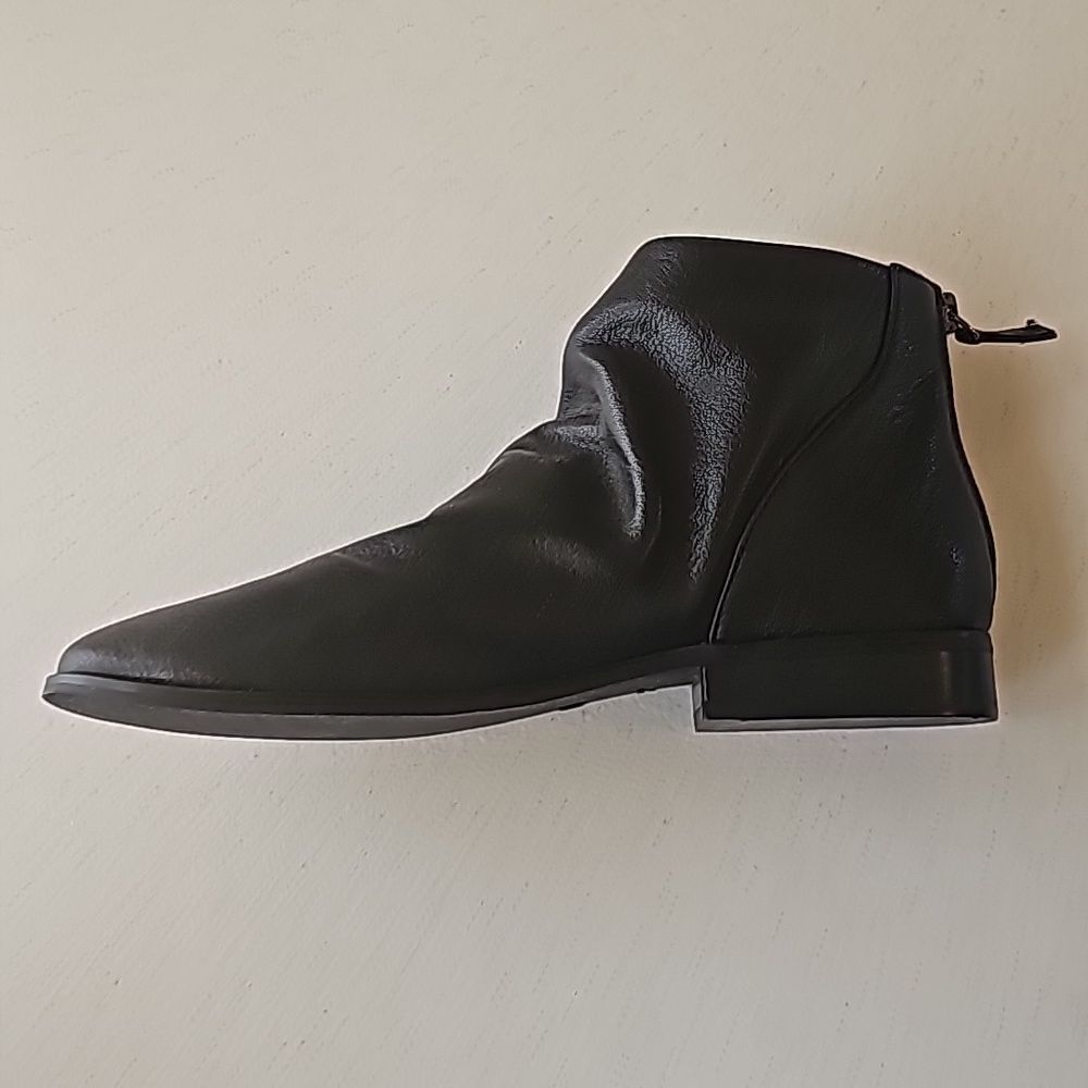 New NYDJ Cailiano Goat Black, Size 10